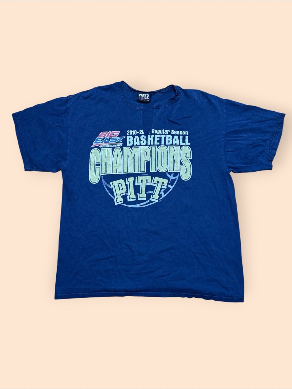 Pitt Panthers Basketball T Shirt Cut Collar Men’s XL Blue Vtg 2000s
